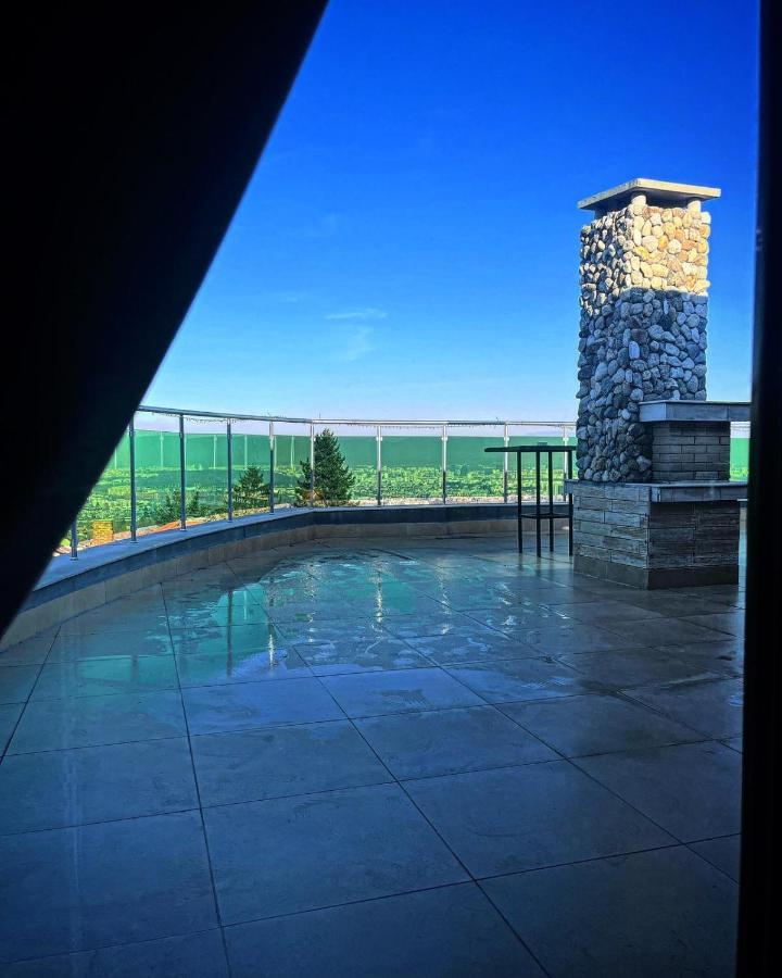 Andesite Boutique